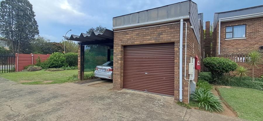 3 Bedroom Property for Sale in Huttenheights KwaZulu-Natal