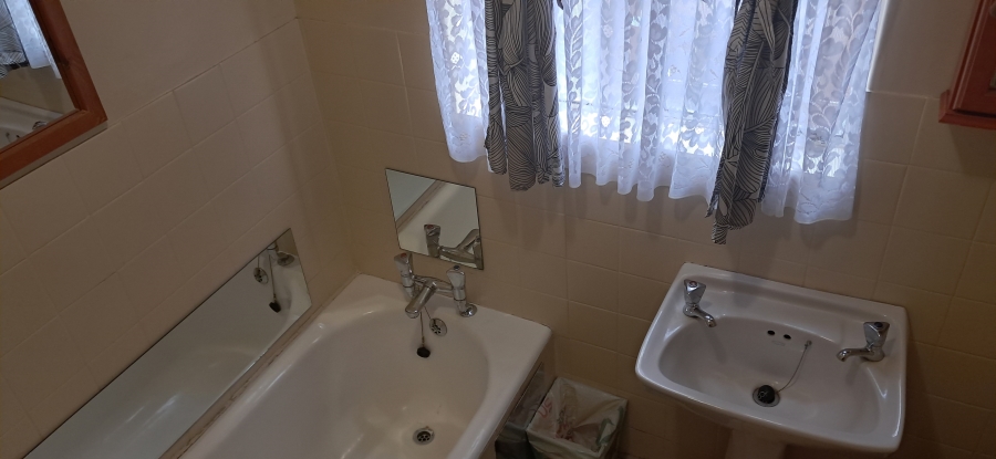 3 Bedroom Property for Sale in Huttenheights KwaZulu-Natal