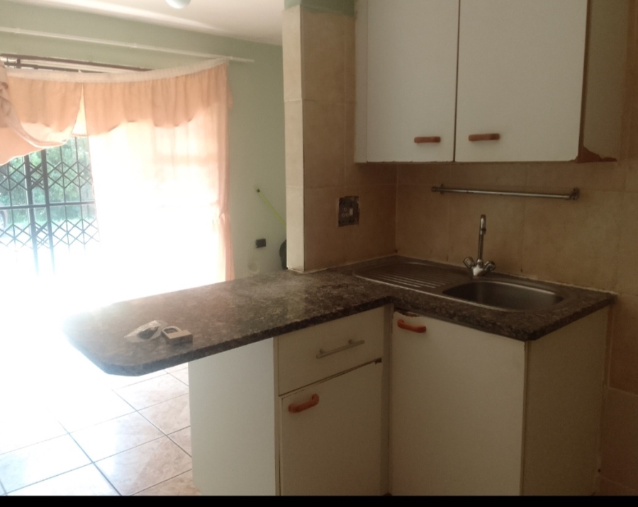 To Let 1 Bedroom Property for Rent in Woodhaven KwaZulu-Natal