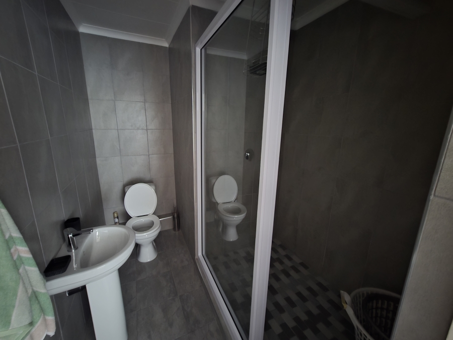 To Let 2 Bedroom Property for Rent in Bluff KwaZulu-Natal