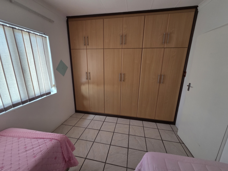 To Let 2 Bedroom Property for Rent in Bluff KwaZulu-Natal