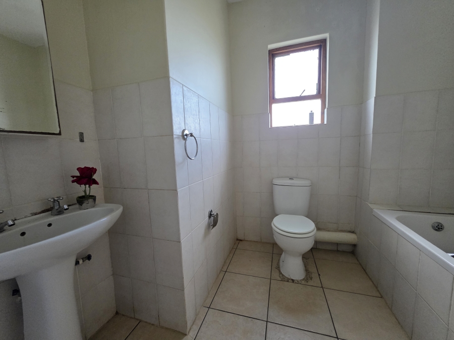 2 Bedroom Property for Sale in Empangeni Central KwaZulu-Natal