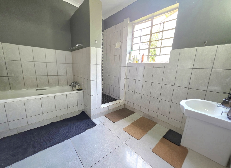 2 Bedroom Property for Sale in Panorama KwaZulu-Natal