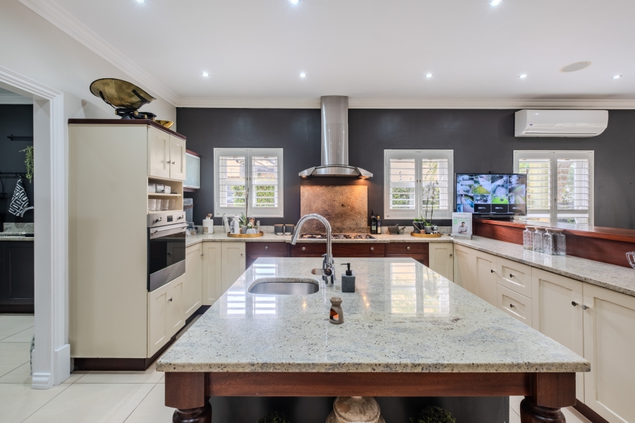 6 Bedroom Property for Sale in La Lucia KwaZulu-Natal