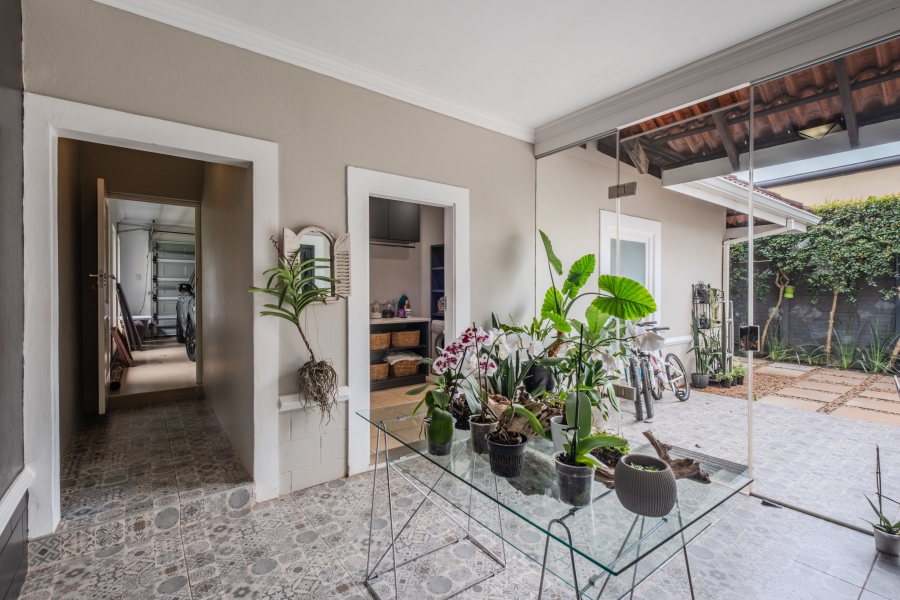 6 Bedroom Property for Sale in La Lucia KwaZulu-Natal