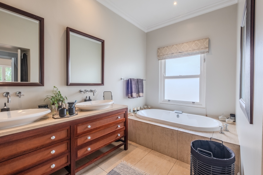 6 Bedroom Property for Sale in La Lucia KwaZulu-Natal