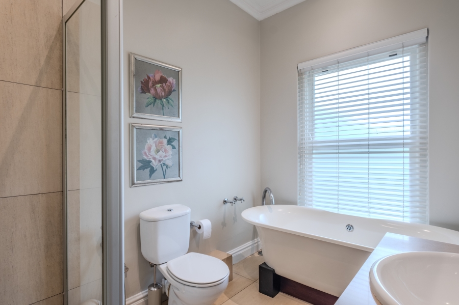 6 Bedroom Property for Sale in La Lucia KwaZulu-Natal