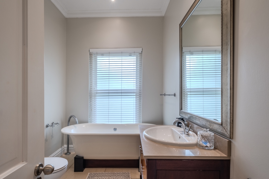 6 Bedroom Property for Sale in La Lucia KwaZulu-Natal