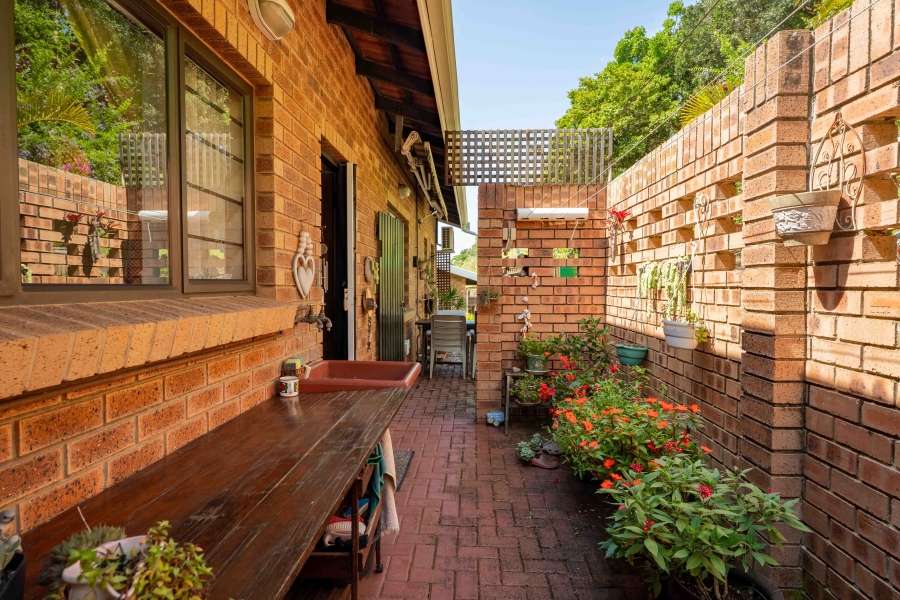 3 Bedroom Property for Sale in Freeland Park KwaZulu-Natal