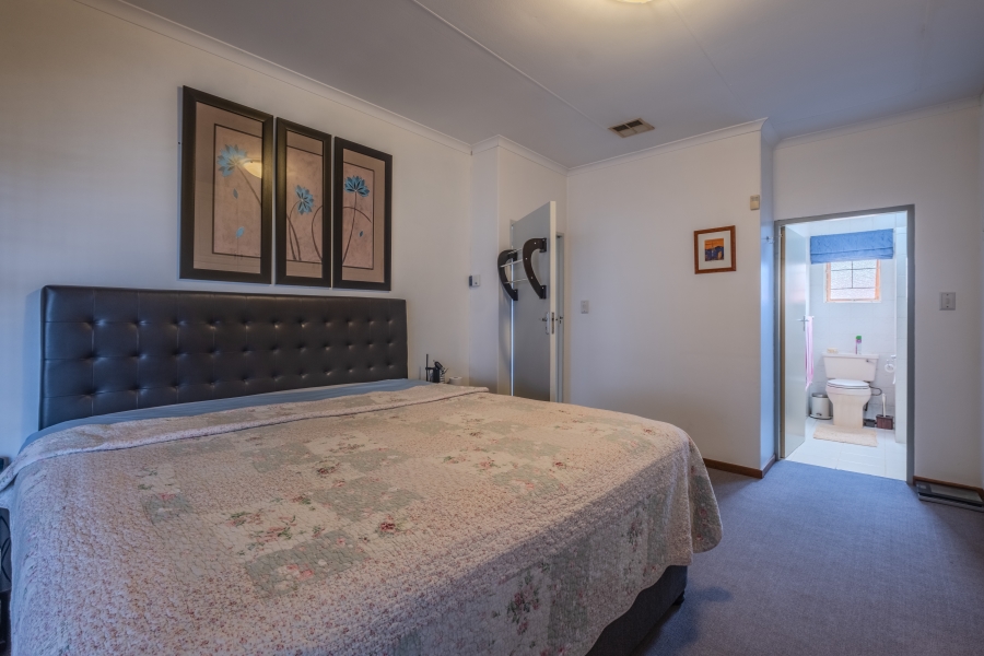 To Let 3 Bedroom Property for Rent in Sunningdale KwaZulu-Natal