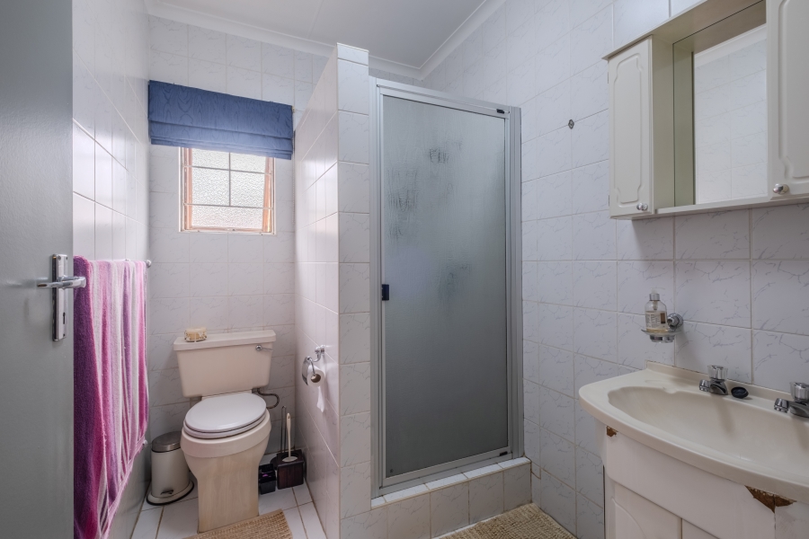 To Let 3 Bedroom Property for Rent in Sunningdale KwaZulu-Natal