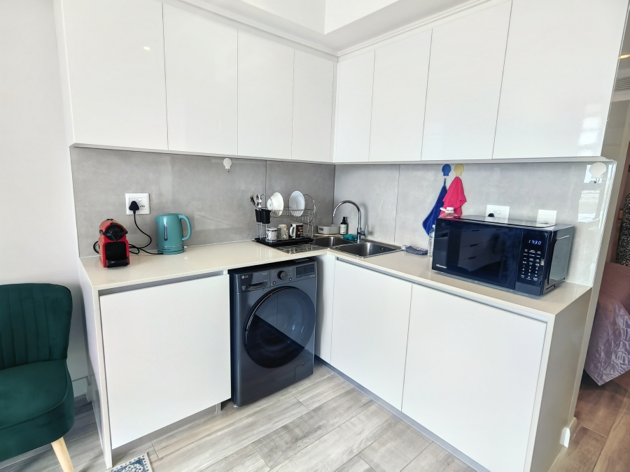 To Let 1 Bedroom Property for Rent in Umhlanga KwaZulu-Natal