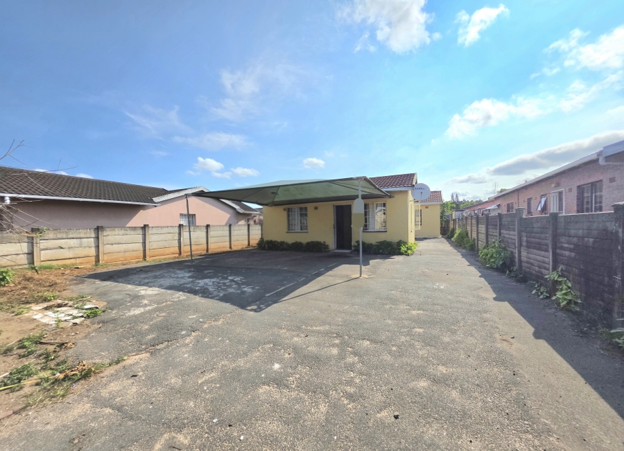 2 Bedroom Property for Sale in Aquadene KwaZulu-Natal