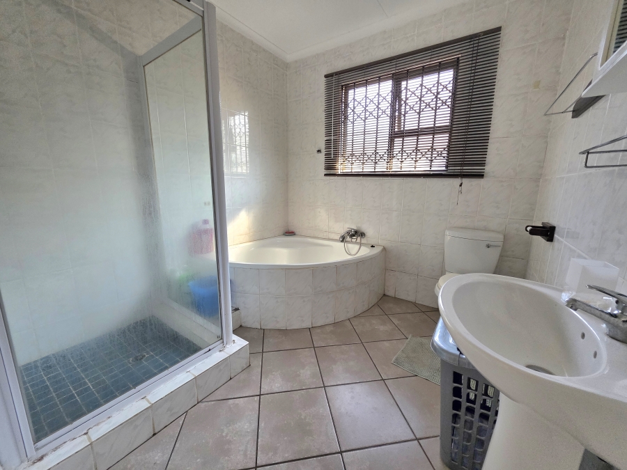 3 Bedroom Property for Sale in Birdswood KwaZulu-Natal