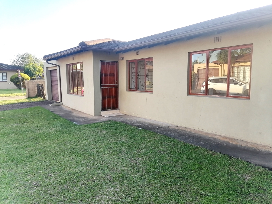 3 Bedroom Property for Sale in ZSM Industrial KwaZulu-Natal