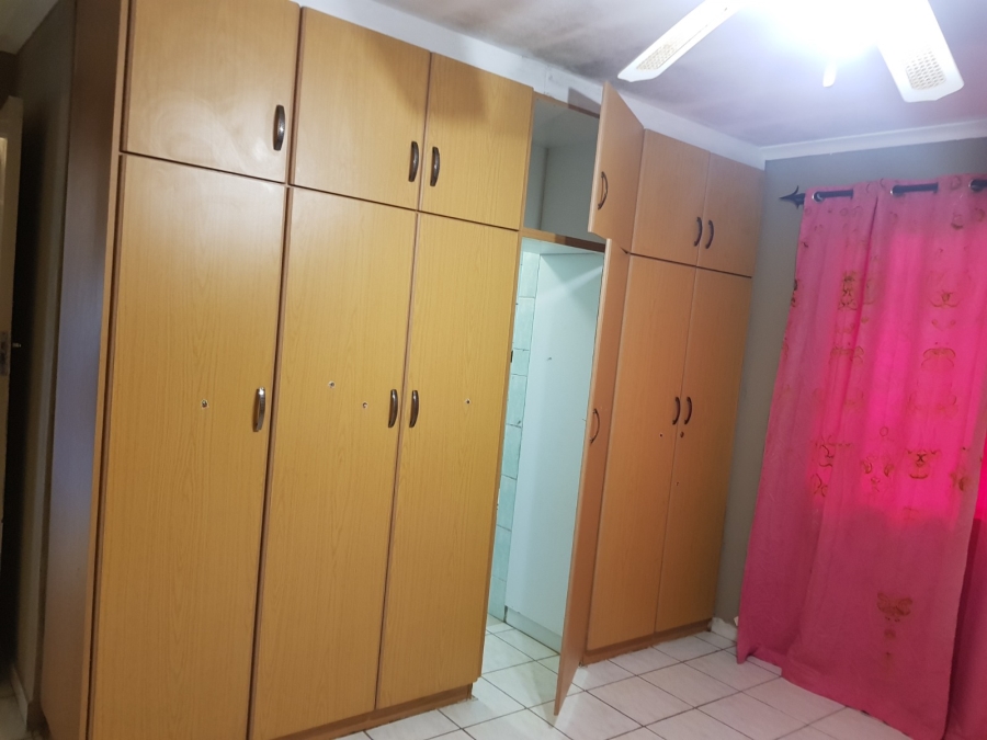 To Let 3 Bedroom Property for Rent in Kenville KwaZulu-Natal