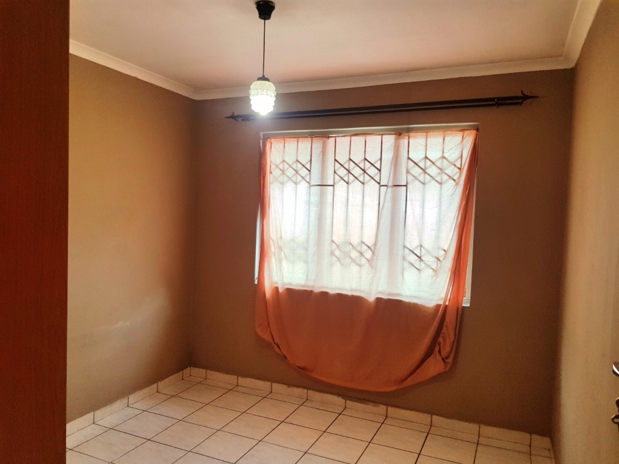 To Let 3 Bedroom Property for Rent in Kenville KwaZulu-Natal