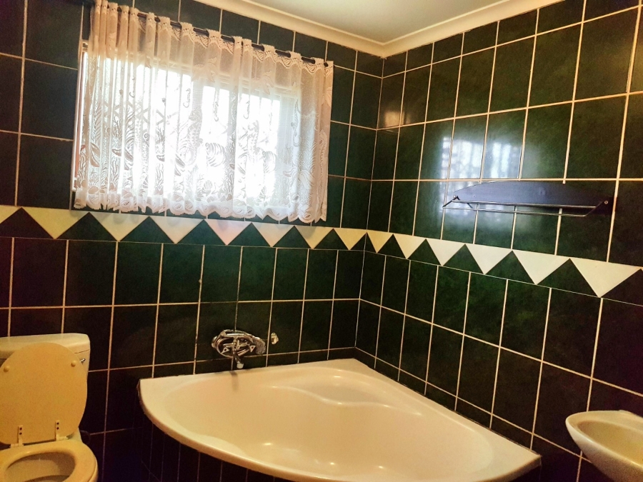 To Let 3 Bedroom Property for Rent in Kenville KwaZulu-Natal