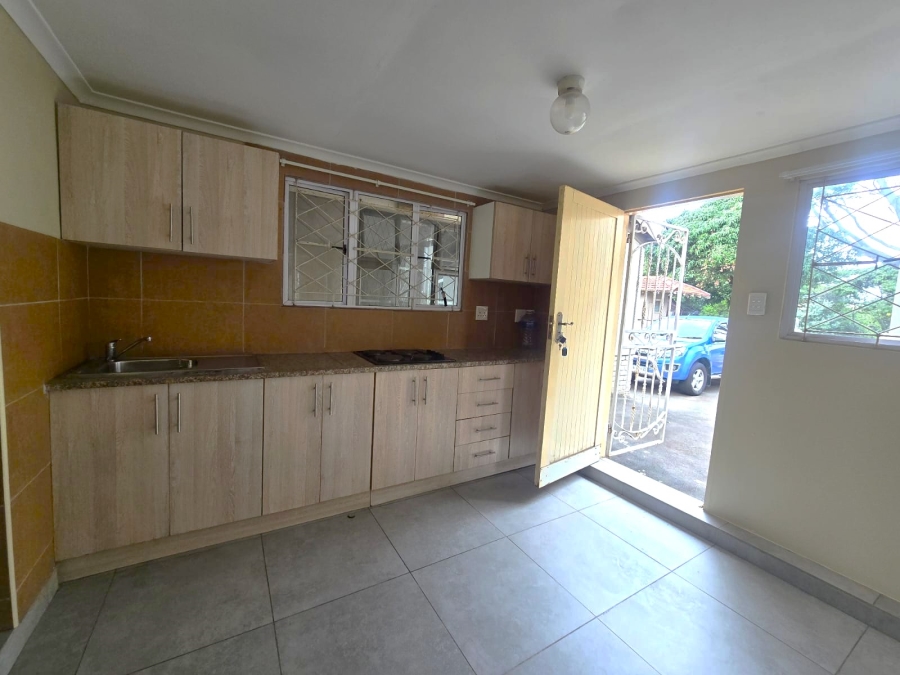 To Let 1 Bedroom Property for Rent in Athlone KwaZulu-Natal