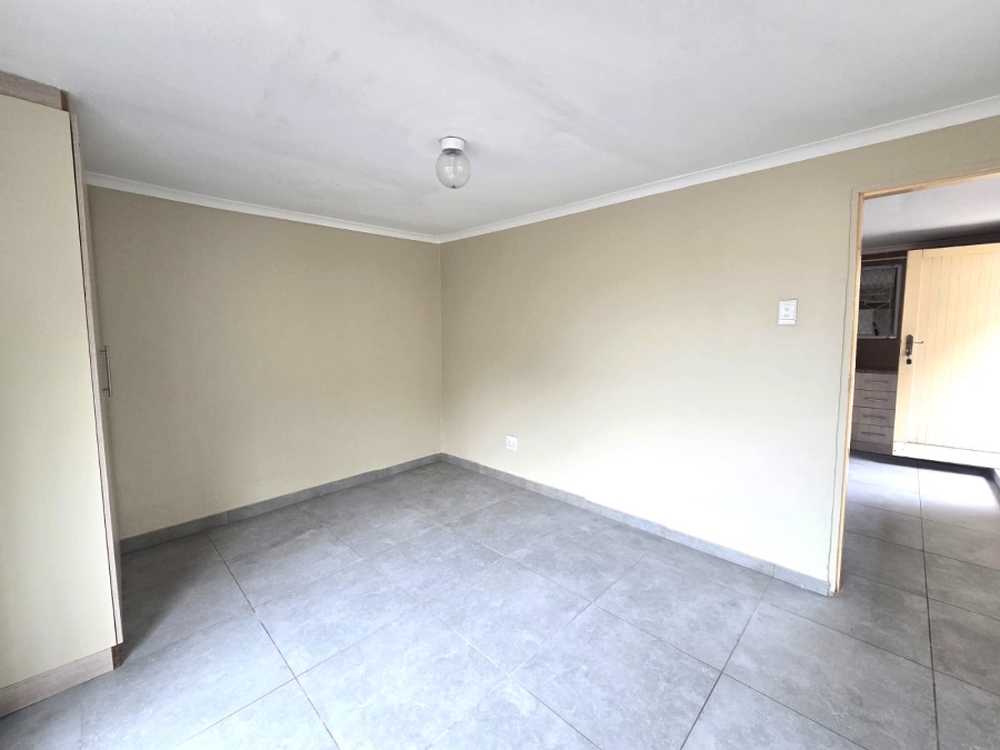 To Let 1 Bedroom Property for Rent in Athlone KwaZulu-Natal