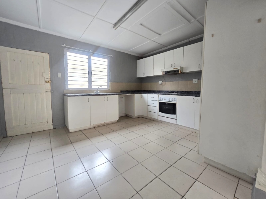 To Let 2 Bedroom Property for Rent in Athlone KwaZulu-Natal