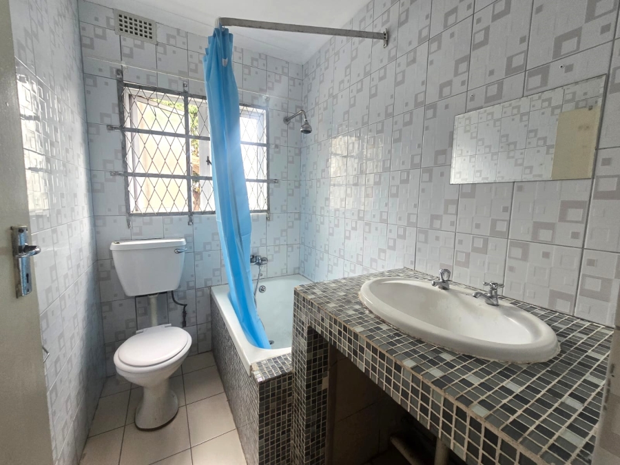 To Let 2 Bedroom Property for Rent in Athlone KwaZulu-Natal