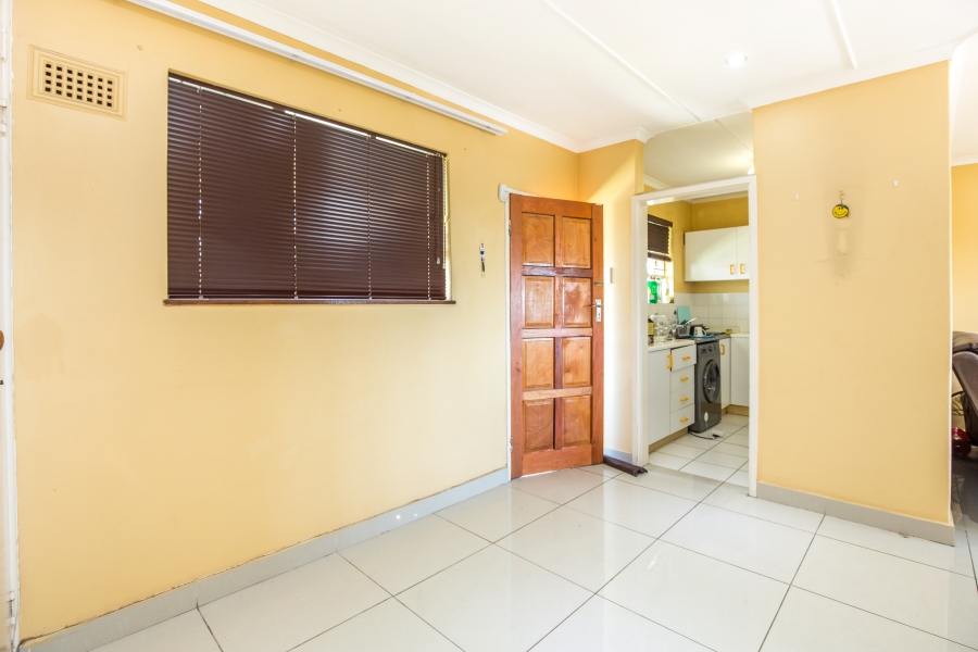 To Let 2 Bedroom Property for Rent in Umbilo KwaZulu-Natal