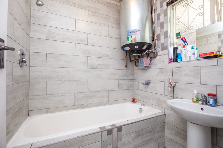 To Let 2 Bedroom Property for Rent in Umbilo KwaZulu-Natal