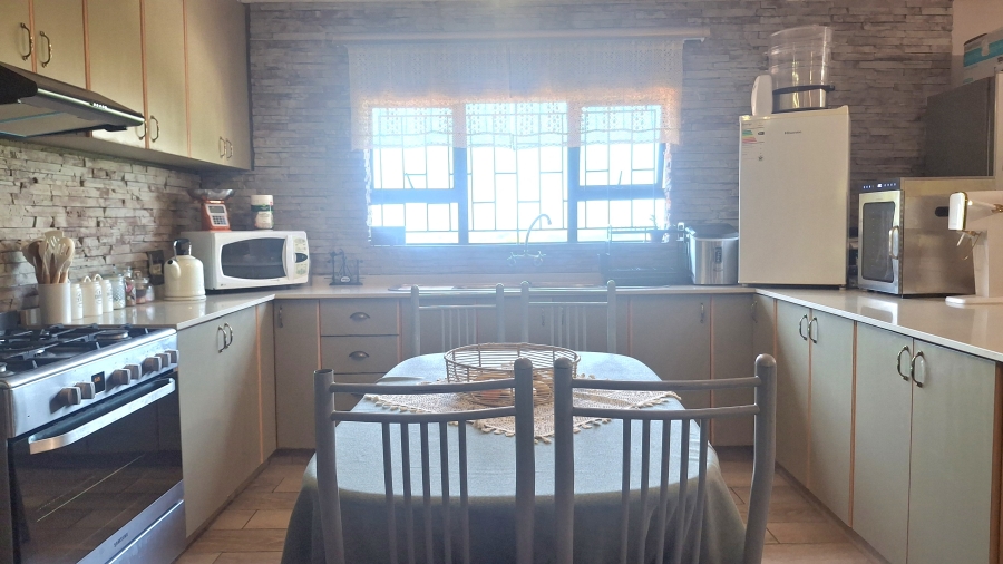 4 Bedroom Property for Sale in Amanzimtoti KwaZulu-Natal