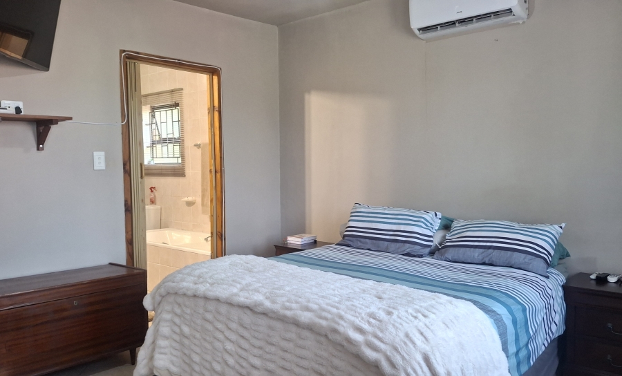 4 Bedroom Property for Sale in Amanzimtoti KwaZulu-Natal
