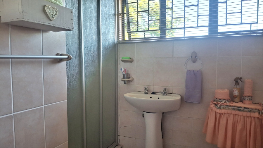 4 Bedroom Property for Sale in Amanzimtoti KwaZulu-Natal