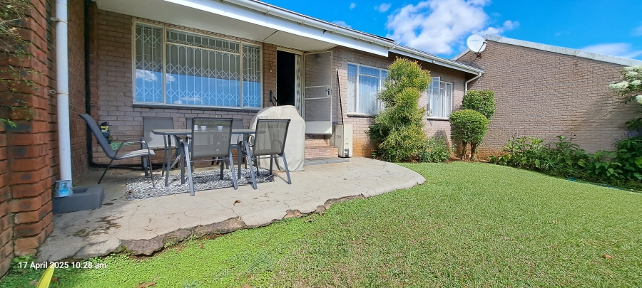 To Let 2 Bedroom Property for Rent in Hayfields KwaZulu-Natal