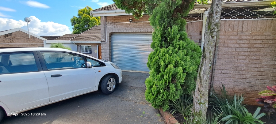 To Let 2 Bedroom Property for Rent in Hayfields KwaZulu-Natal