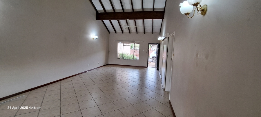 To Let 2 Bedroom Property for Rent in Hayfields KwaZulu-Natal