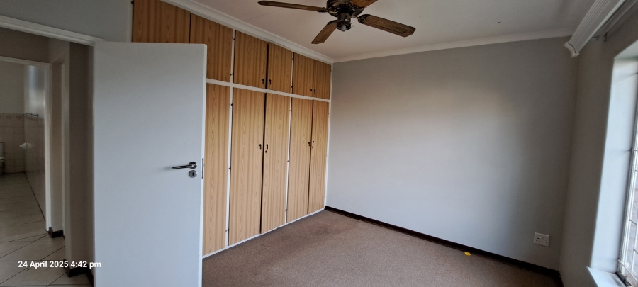 To Let 2 Bedroom Property for Rent in Hayfields KwaZulu-Natal