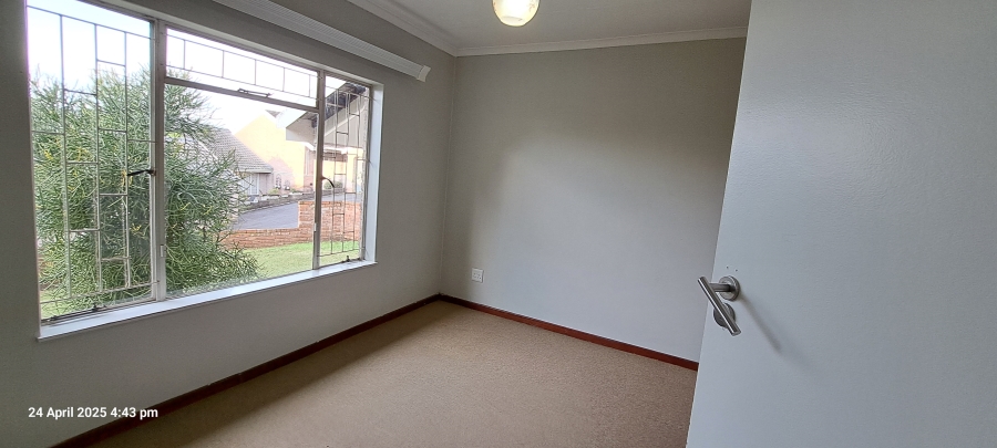 To Let 2 Bedroom Property for Rent in Hayfields KwaZulu-Natal
