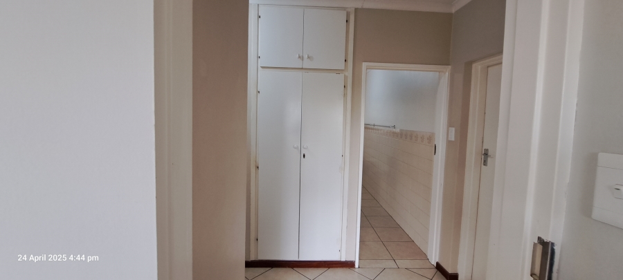 To Let 2 Bedroom Property for Rent in Hayfields KwaZulu-Natal