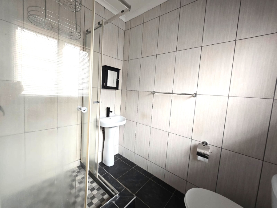 To Let 4 Bedroom Property for Rent in Glen Hills KwaZulu-Natal