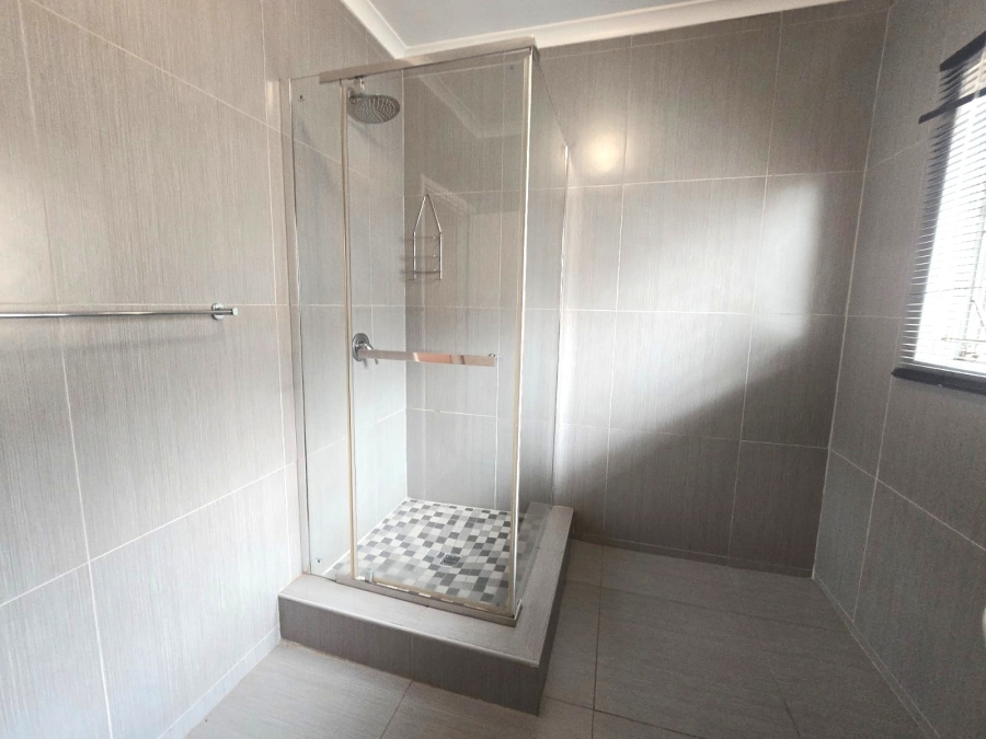 To Let 4 Bedroom Property for Rent in Glen Hills KwaZulu-Natal