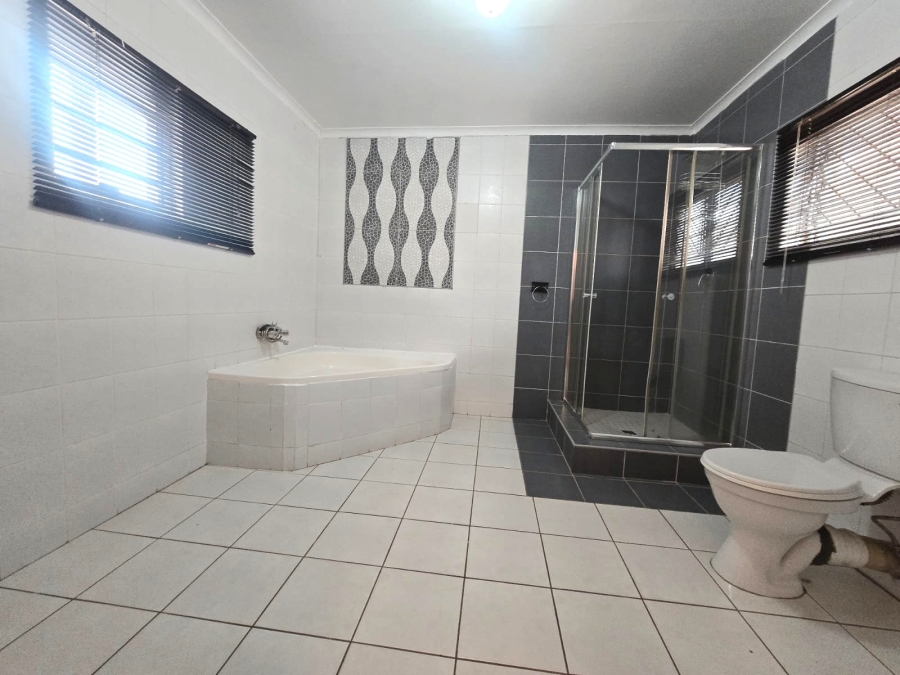 To Let 4 Bedroom Property for Rent in Glen Hills KwaZulu-Natal
