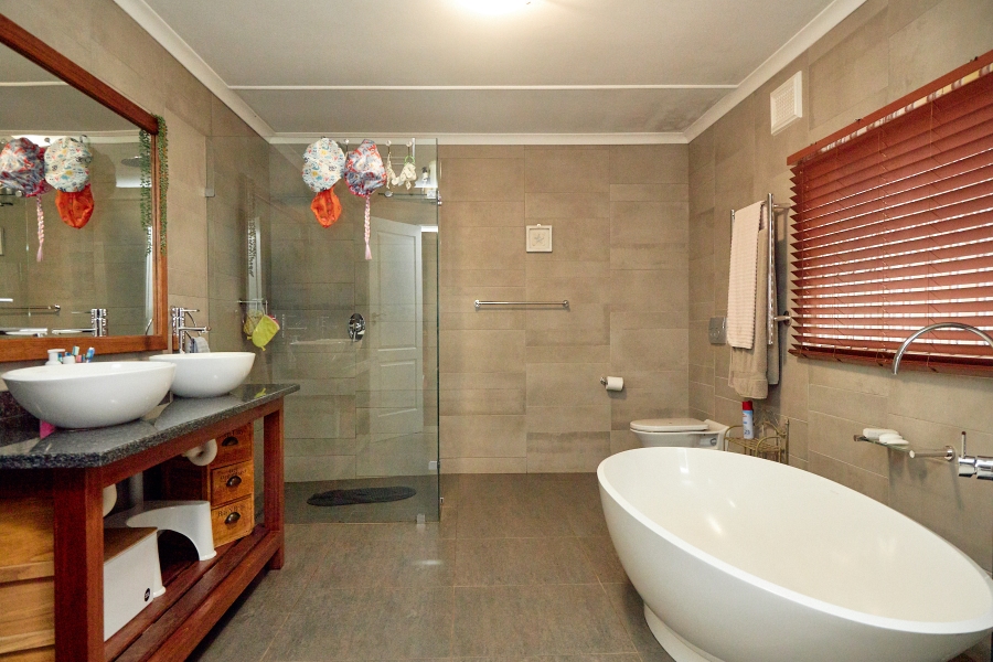 To Let 5 Bedroom Property for Rent in Hilton Central KwaZulu-Natal