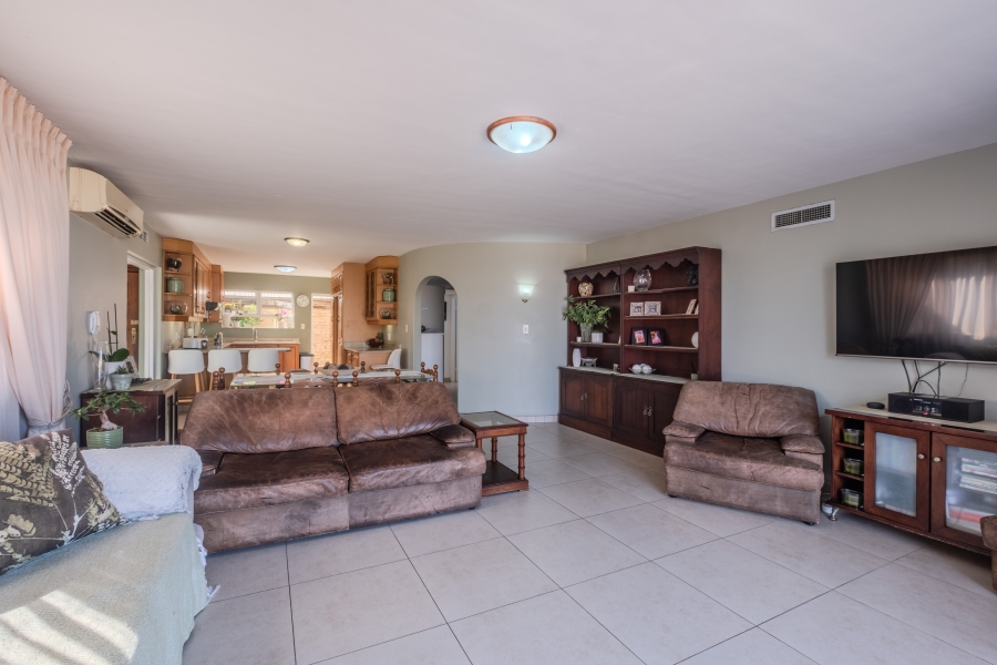 4 Bedroom Property for Sale in Umhlanga KwaZulu-Natal