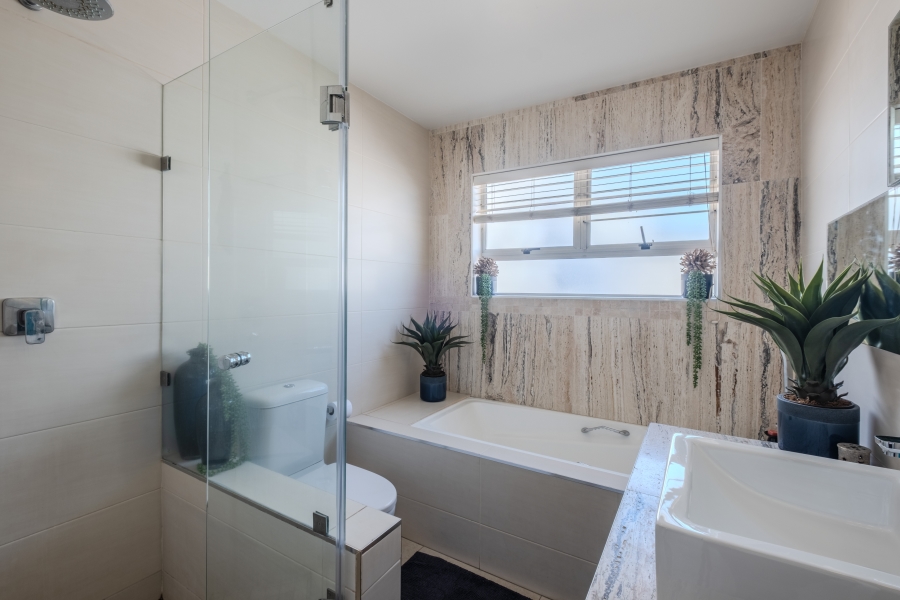 4 Bedroom Property for Sale in Umhlanga KwaZulu-Natal