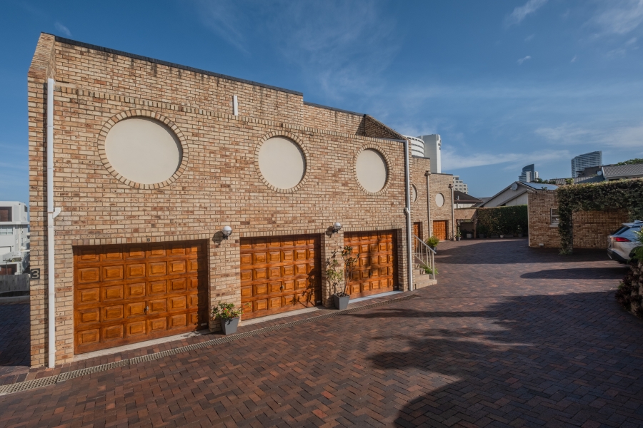 4 Bedroom Property for Sale in Umhlanga KwaZulu-Natal