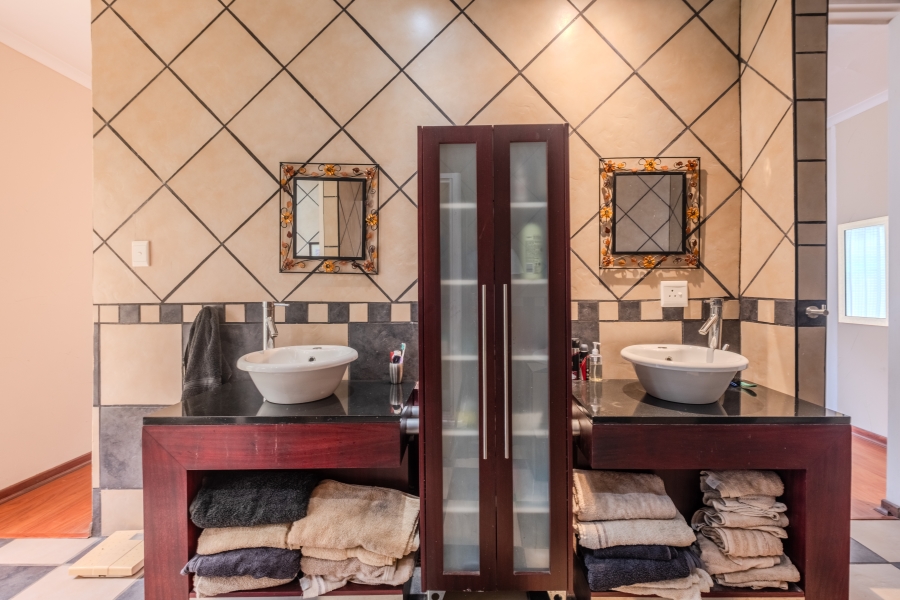 4 Bedroom Property for Sale in Herrwood Park KwaZulu-Natal