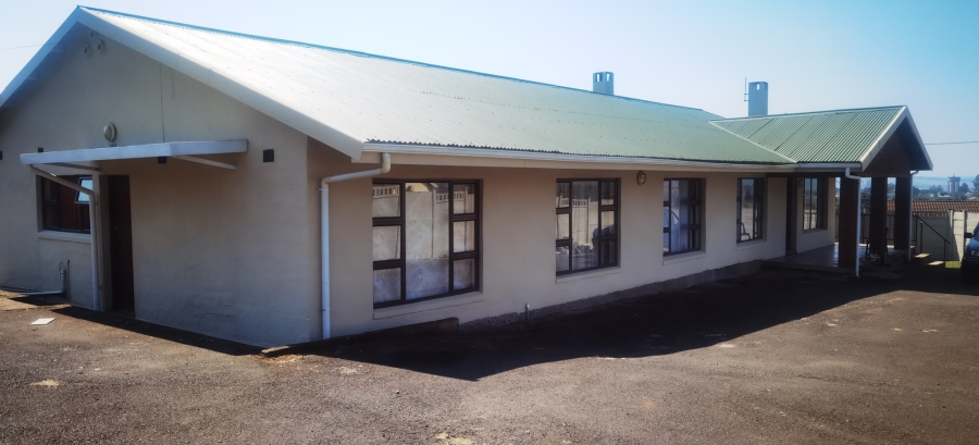 To Let 5 Bedroom Property for Rent in Howick West KwaZulu-Natal