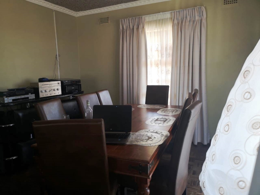 To Let 5 Bedroom Property for Rent in Howick West KwaZulu-Natal