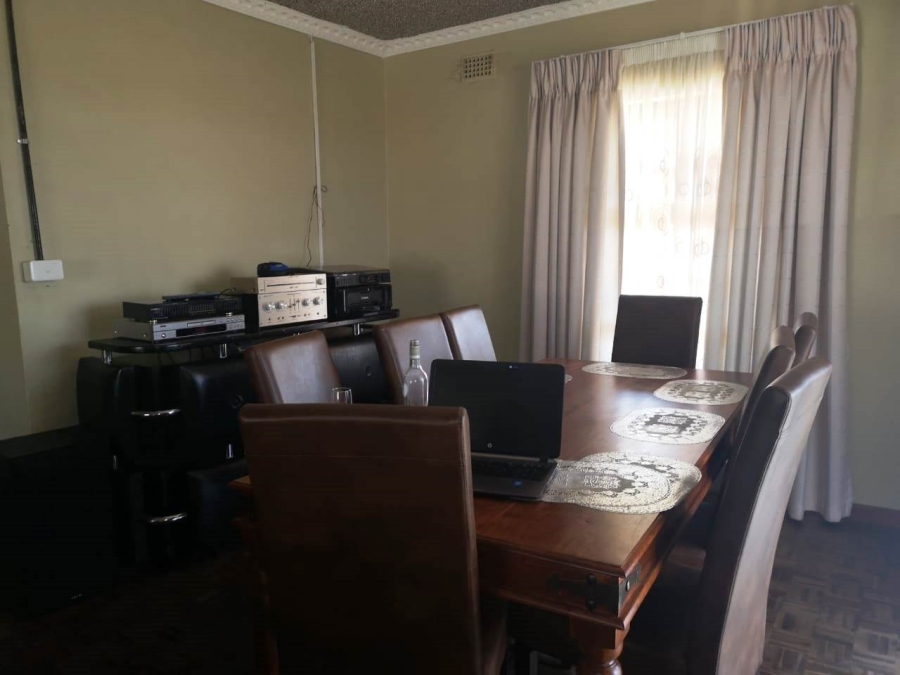 To Let 5 Bedroom Property for Rent in Howick West KwaZulu-Natal