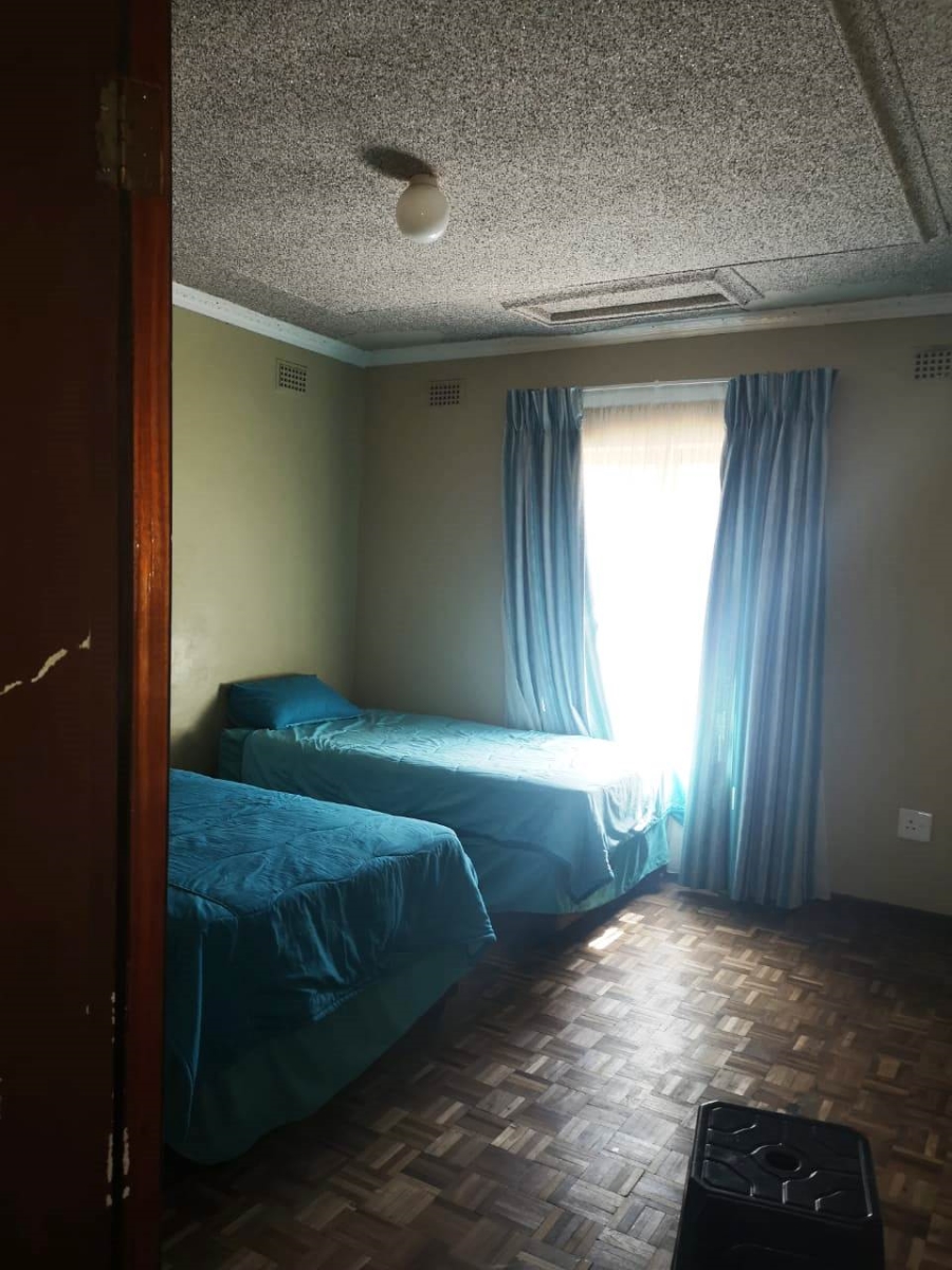 To Let 5 Bedroom Property for Rent in Howick West KwaZulu-Natal