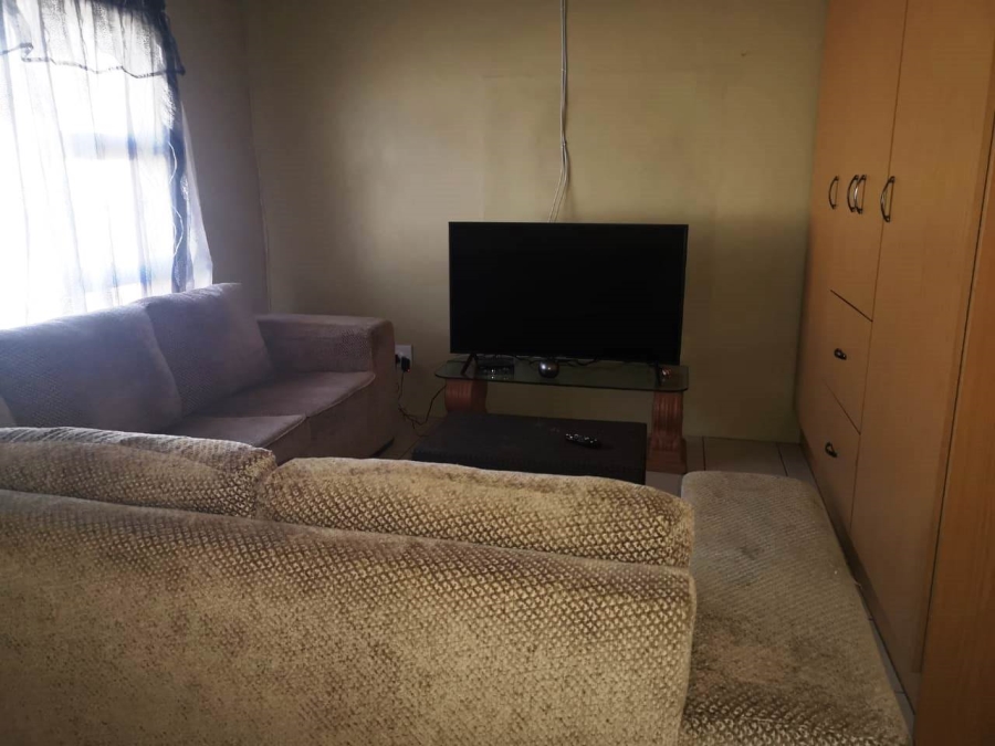 To Let 5 Bedroom Property for Rent in Howick West KwaZulu-Natal